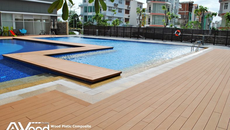 Ứng dụng của sàn gỗ ngoài trời với hồ bơi- sân vườn